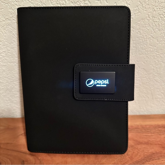 Pepsi Powerbank Smart Notebook NIB - Picture 1 of 11